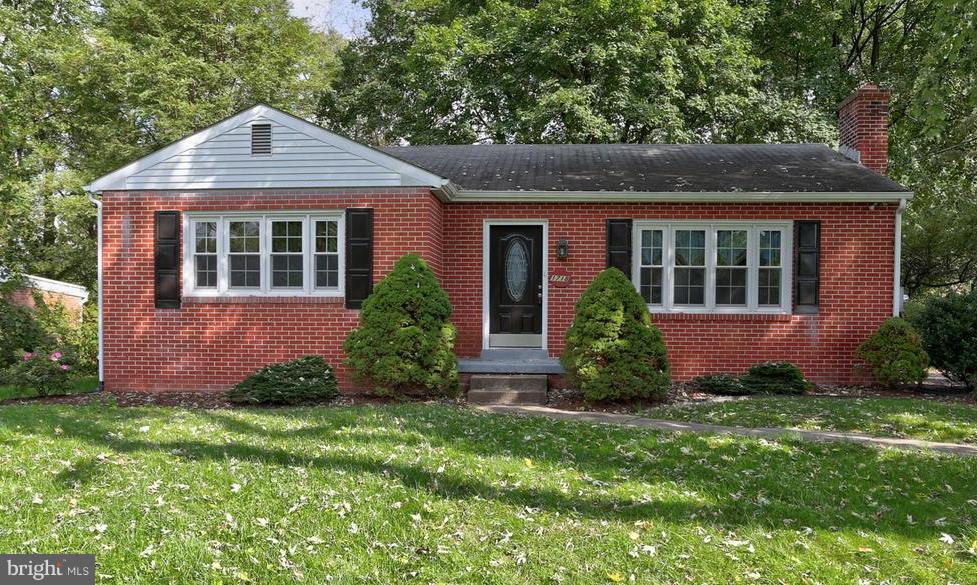 1718 Zarker Road Lancaster, PA 17601 - Photo 1 of 31