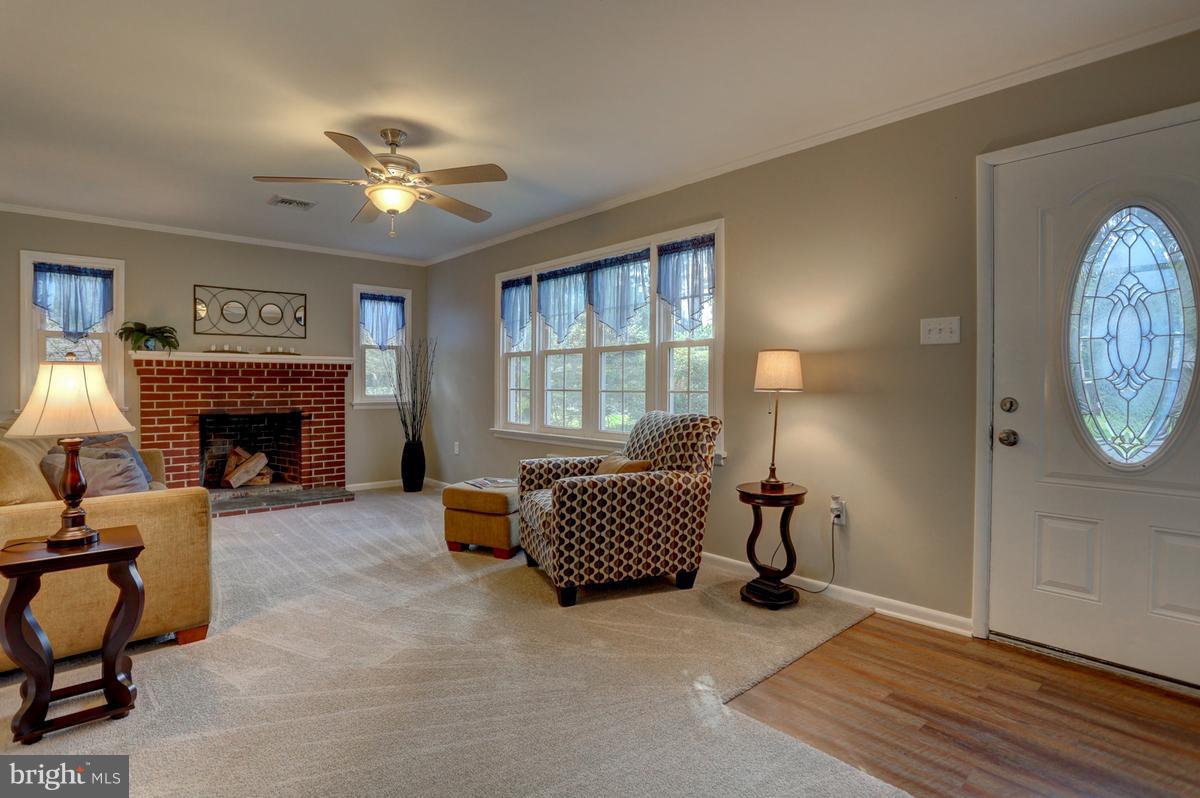 1718 Zarker Road Lancaster, PA 17601 - Photo 5 of 31
