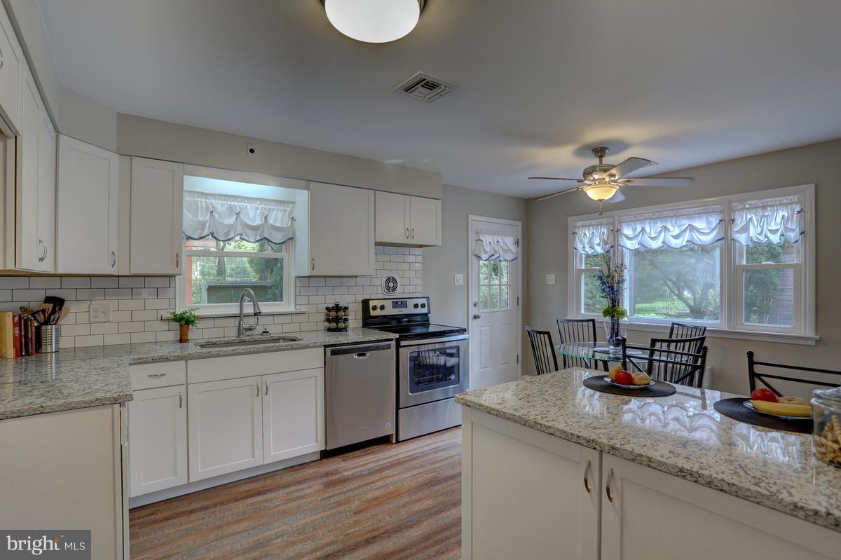 1718 Zarker Road Lancaster, PA 17601 - Photo 8 of 31