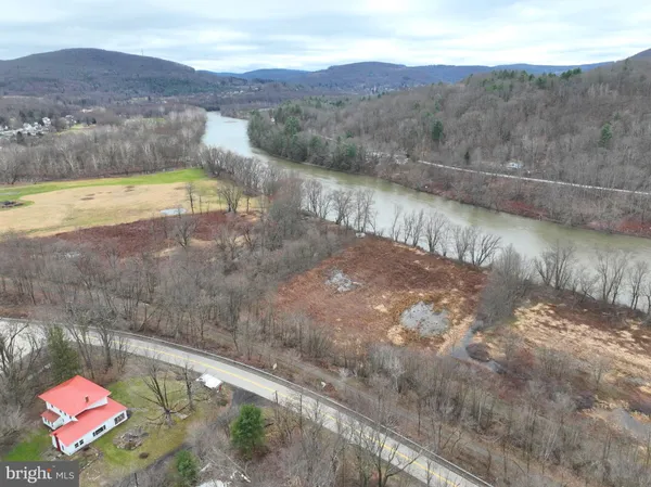 $1,500,000 | 436 State Line Road, Susquehanna, PA 18847