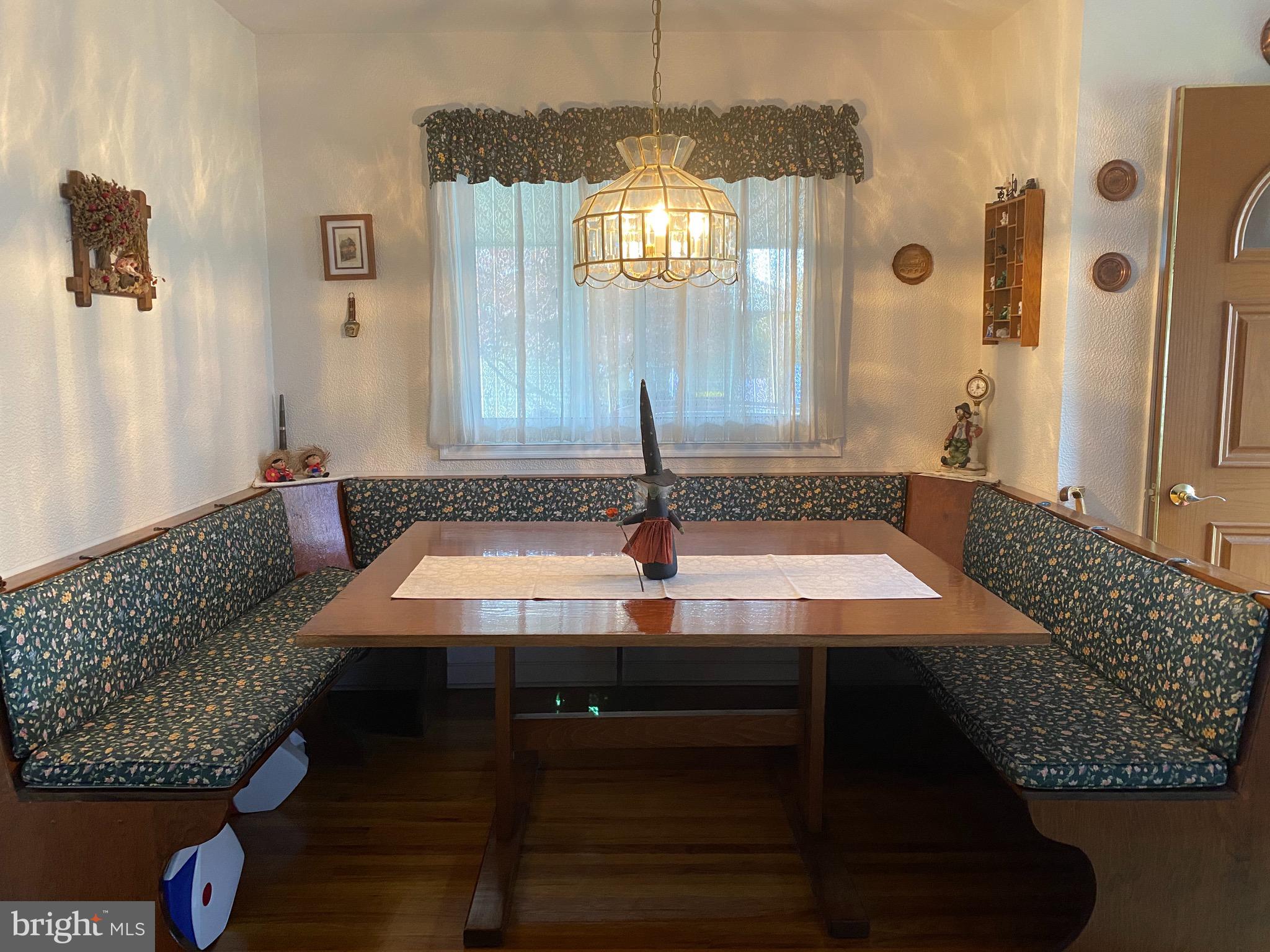 155 West County Line Road Hatboro, PA 19040 - Photo 3 of 15 Built in Dining area