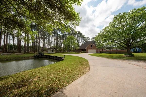 $799,000 | 3020 Avenue L, Santa Fe, TX 77510