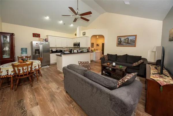 $799,000 | 3020 Avenue L, Santa Fe, TX 77510