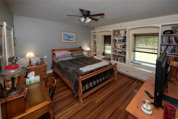 $799,000 | 3020 Avenue L, Santa Fe, TX 77510