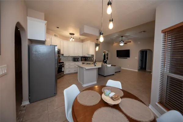 $799,000 | 3020 Avenue L, Santa Fe, TX 77510