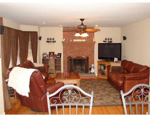 14 Tray Hollow Road Foster, RI 02825 - Photo 8 of 20 Den/Family/Great Room.