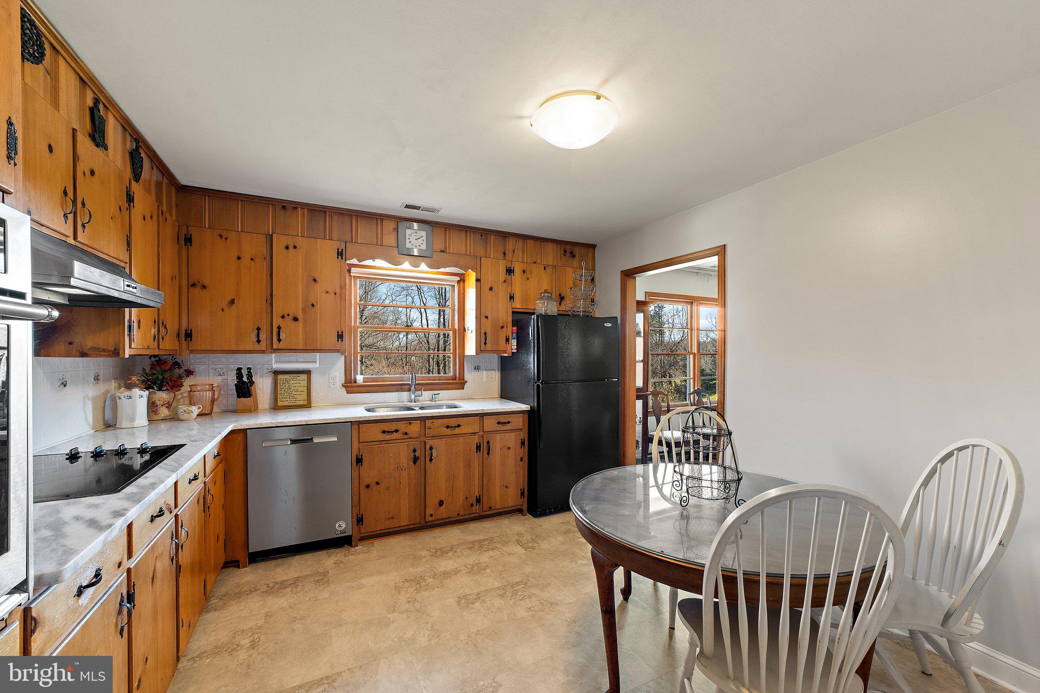 512 Round Hill Road Boston, VA 22713 - Photo 18 of 51 Kitchen