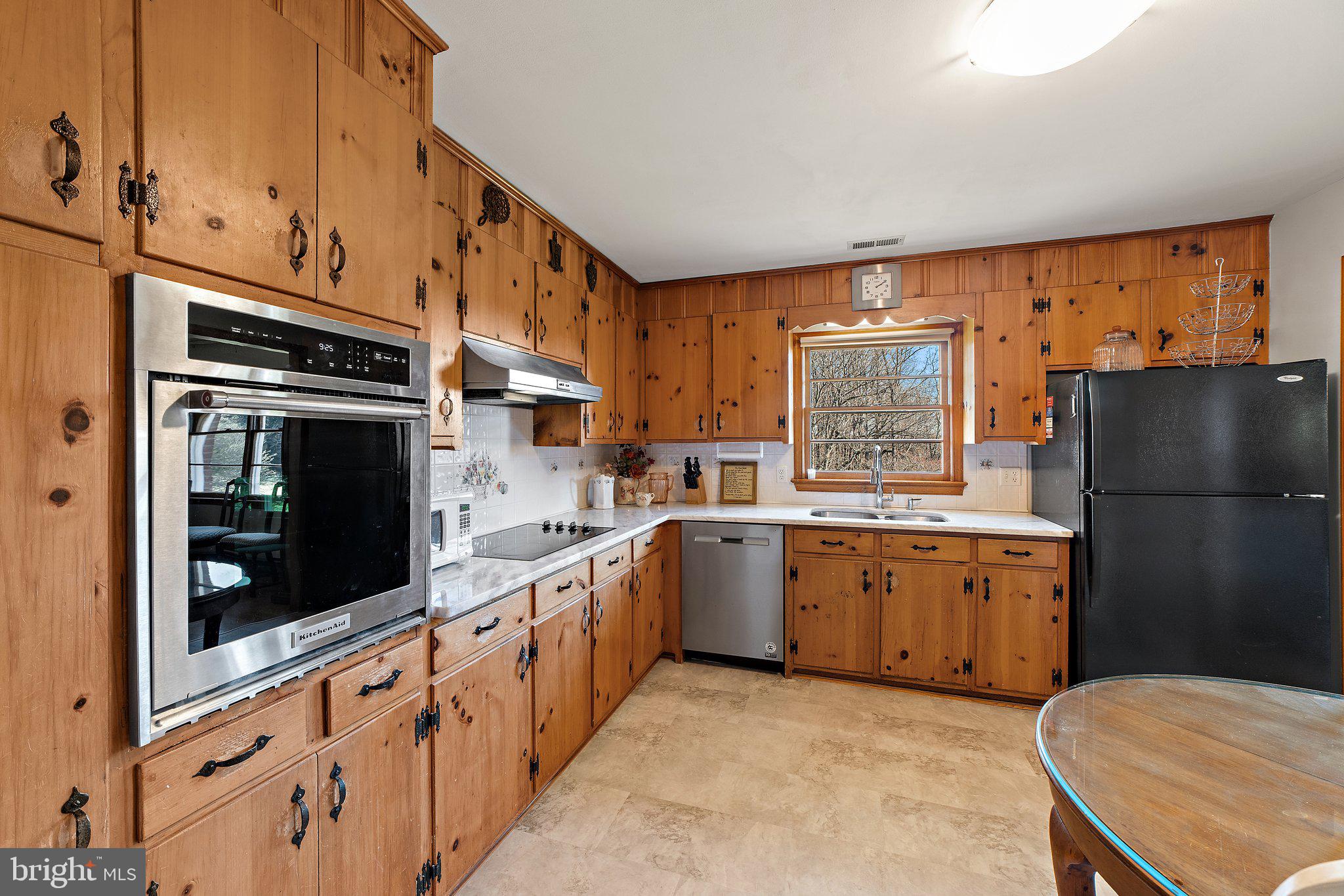 512 Round Hill Road Boston, VA 22713 - Photo 19 of 51 Kitchen
