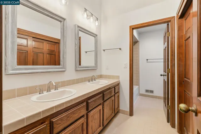 $6,900 | 3 Magee Court, Moraga, CA 94556