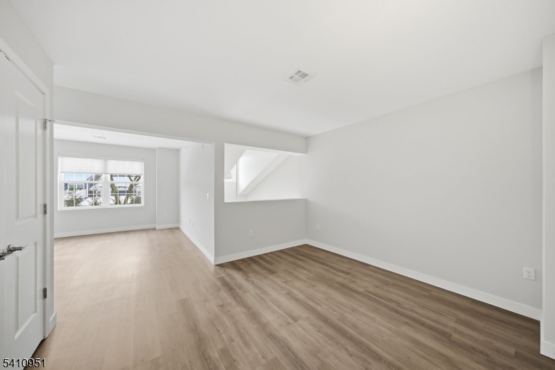 764 New Bridge Road Teaneck, NJ 07666 - Photo 15 of 22