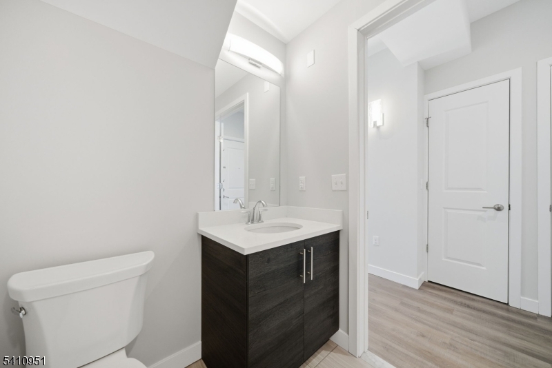 764 New Bridge Road Teaneck, NJ 07666 - Photo 20 of 22