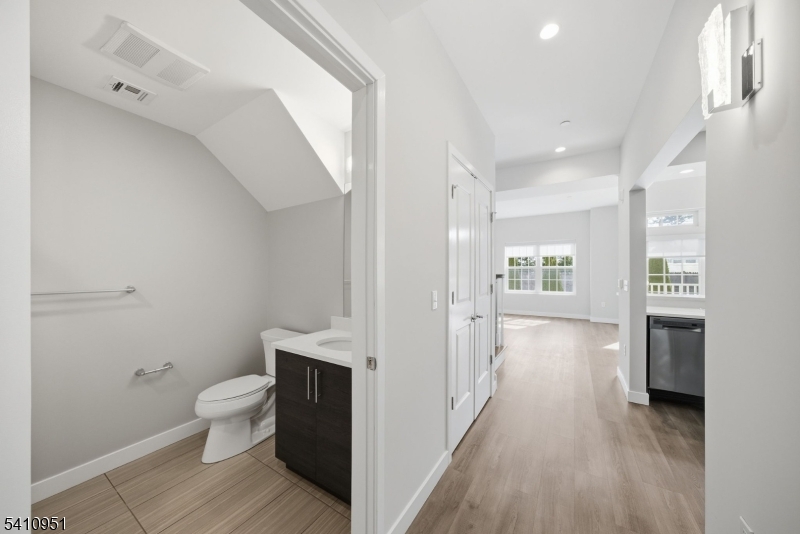 764 New Bridge Road Teaneck, NJ 07666 - Photo 21 of 22