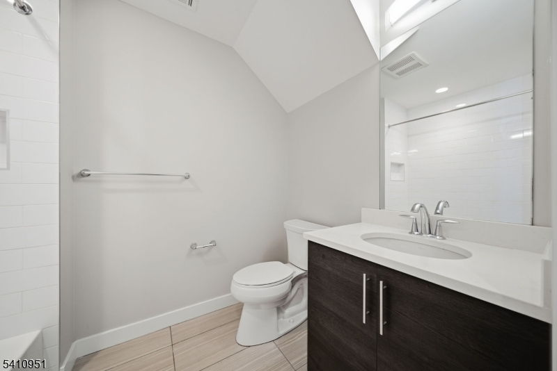 764 New Bridge Road Teaneck, NJ 07666 - Photo 22 of 22