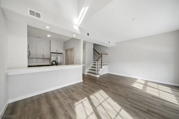 $2,900 | 764 New Bridge Road, Unit L, Teaneck, NJ 07666