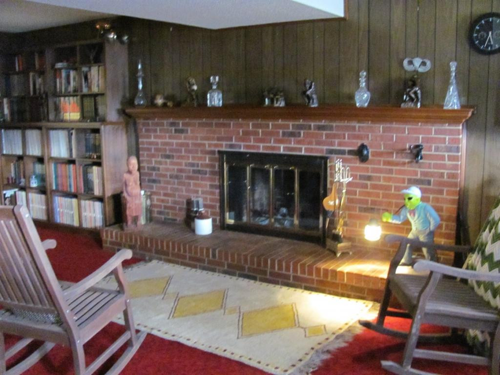 260 Mt Hebron Road Greeneville, TN 37743 - Photo 4 of 6 great downstairs den with bar
