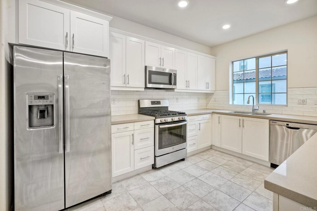 4336 Harbor Way, Unit 4 Oceanside, CA 92056 - Photo 12 of 40