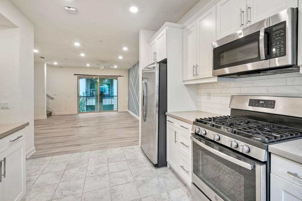 4336 Harbor Way, Unit 4 Oceanside, CA 92056 - Photo 14 of 40