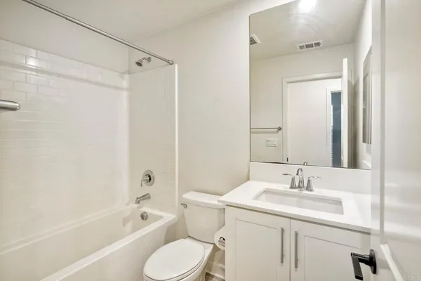 $3,900 | 4336 Harbor Way, Unit 4, Oceanside, CA 92056