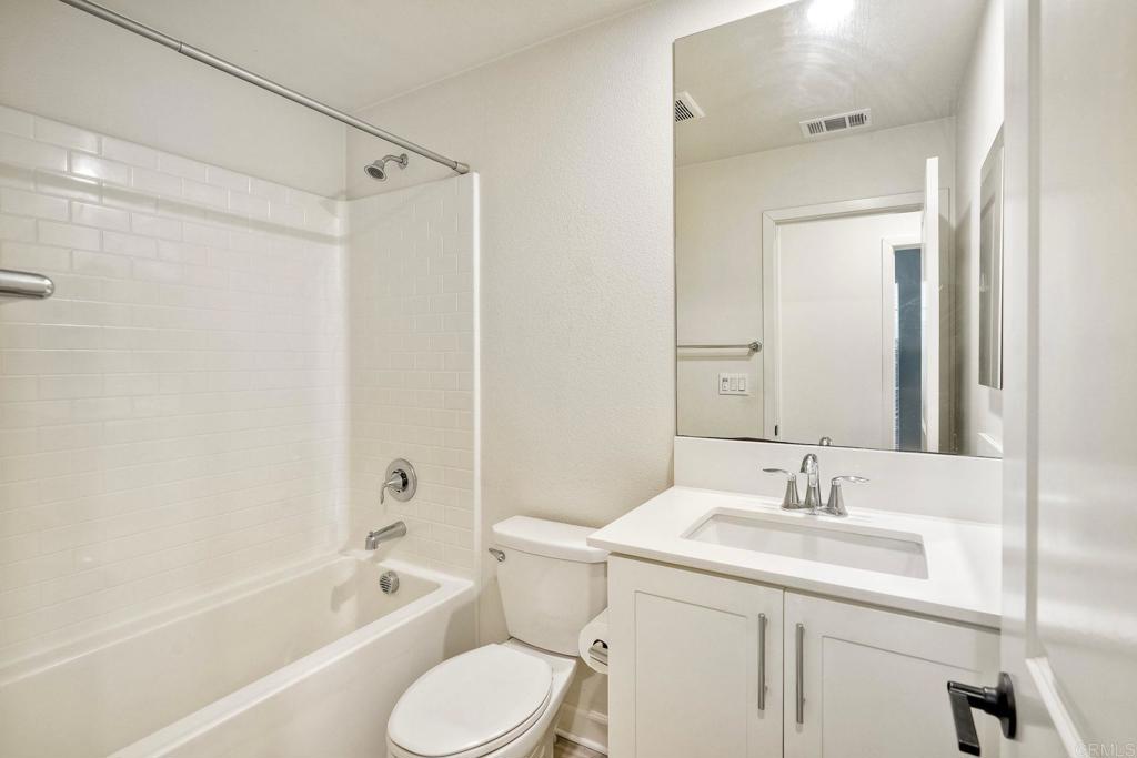 4336 Harbor Way, Unit 4 Oceanside, CA 92056 - Photo 18 of 40