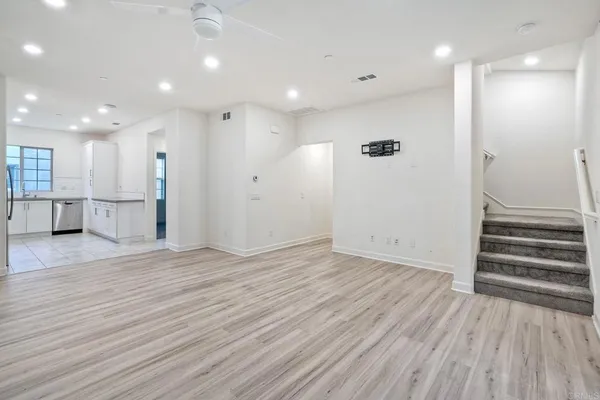 $3,900 | 4336 Harbor Way, Unit 4, Oceanside, CA 92056