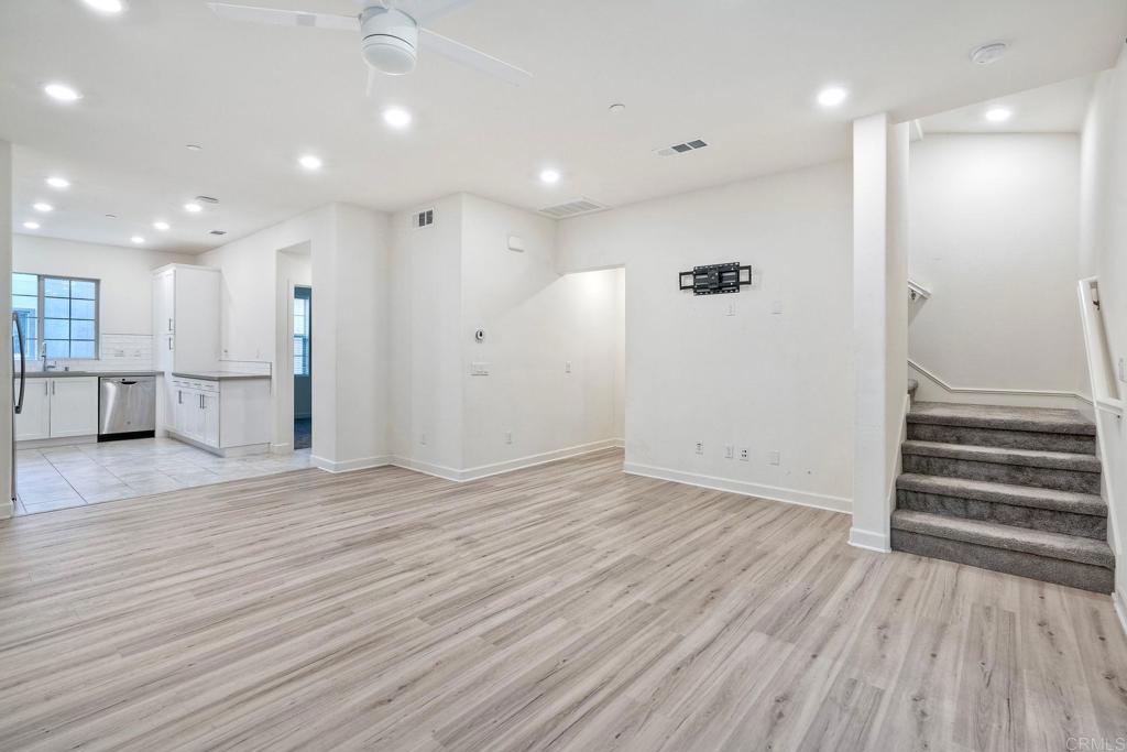 4336 Harbor Way, Unit 4 Oceanside, CA 92056 - Photo 19 of 40