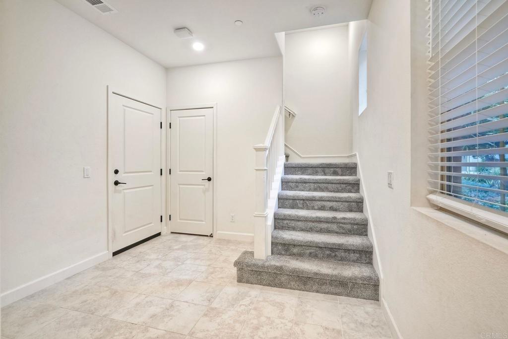 4336 Harbor Way, Unit 4 Oceanside, CA 92056 - Photo 5 of 40