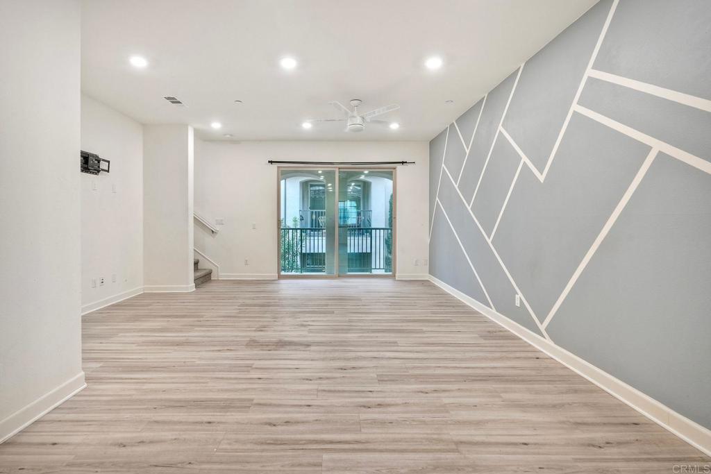 4336 Harbor Way, Unit 4 Oceanside, CA 92056 - Photo 8 of 40