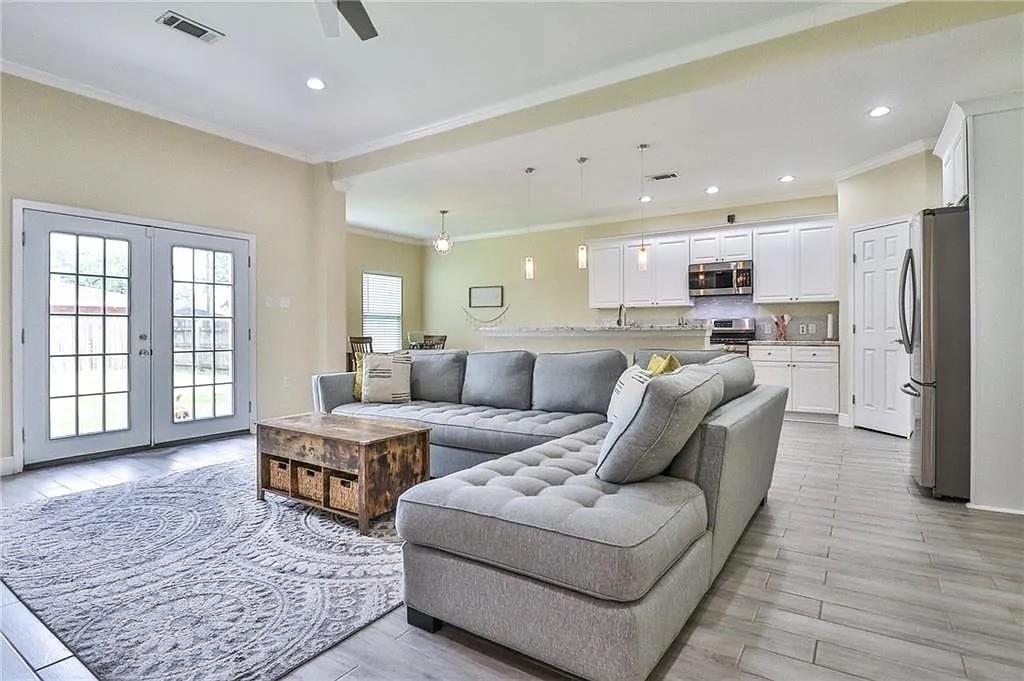 2209 Little Flower Lane Marrero, LA 70072 - Photo 3 of 17