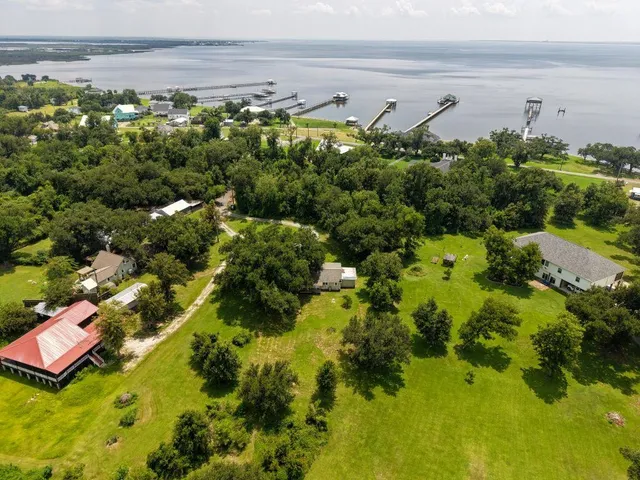 $169,900 | 160 Josephine Lane, Lake Charles, LA 70607