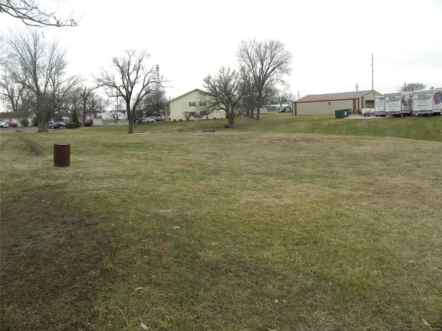 $19,900 | 606 East Carpenter Street, Jerseyville, IL 62052