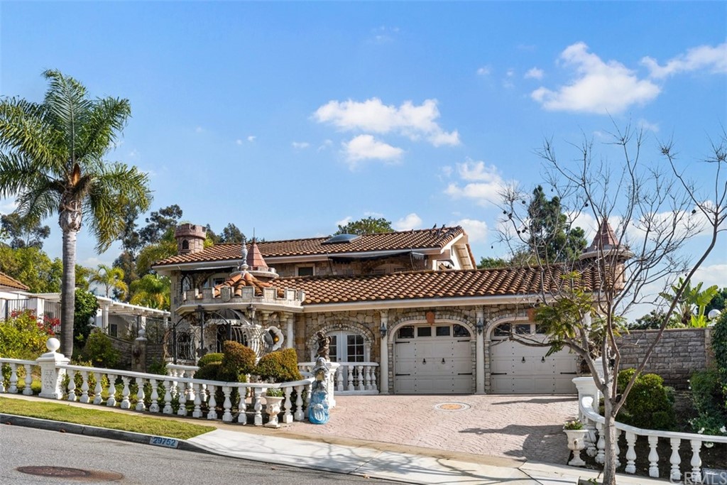 29752 Ivy Glenn Drive Laguna Niguel, CA 92677 - Photo 4 of 36 a view of a building with a garden