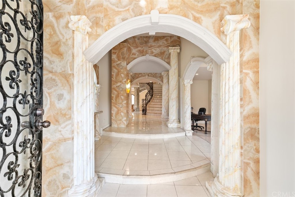 29752 Ivy Glenn Drive Laguna Niguel, CA 92677 - Photo 6 of 36 a view of a livingroom with furniture