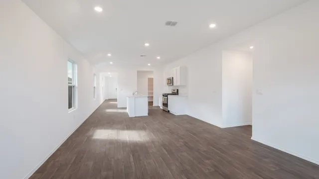 $284,960 | 12103 Pike Bend, Mustang Ridge, TX 78610