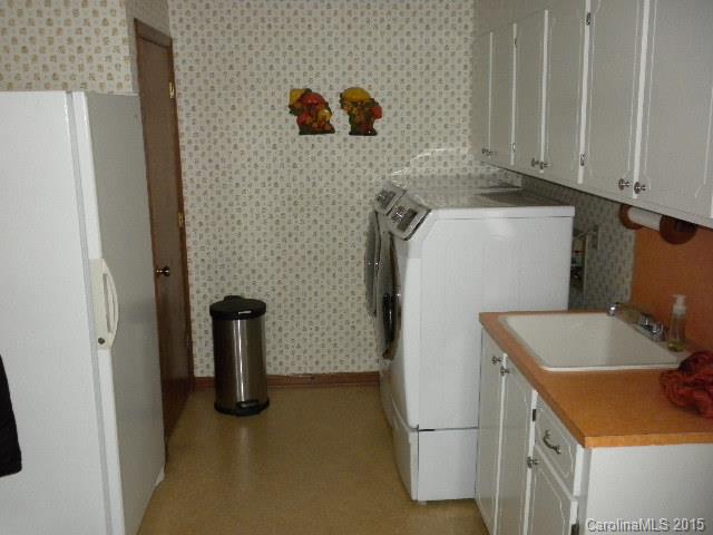 1813 Claude Austin Road Monroe, NC 28112 - Photo 8 of 22 a utility room with dryer and washer
