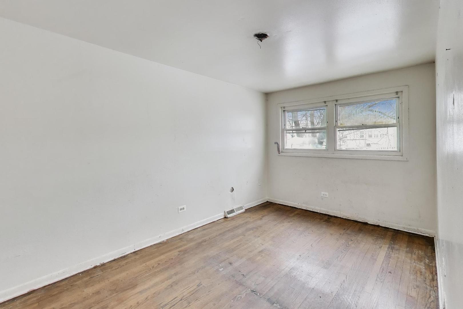 710 West 81st Place Chicago, IL 60620 - Photo 9 of 22