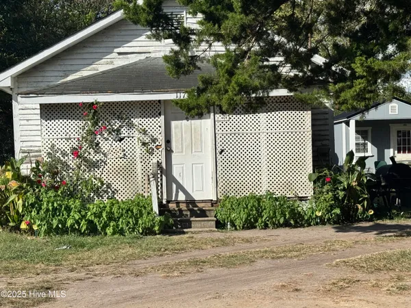 $33,000 | 117 East Church Street, Bethel, NC 27812