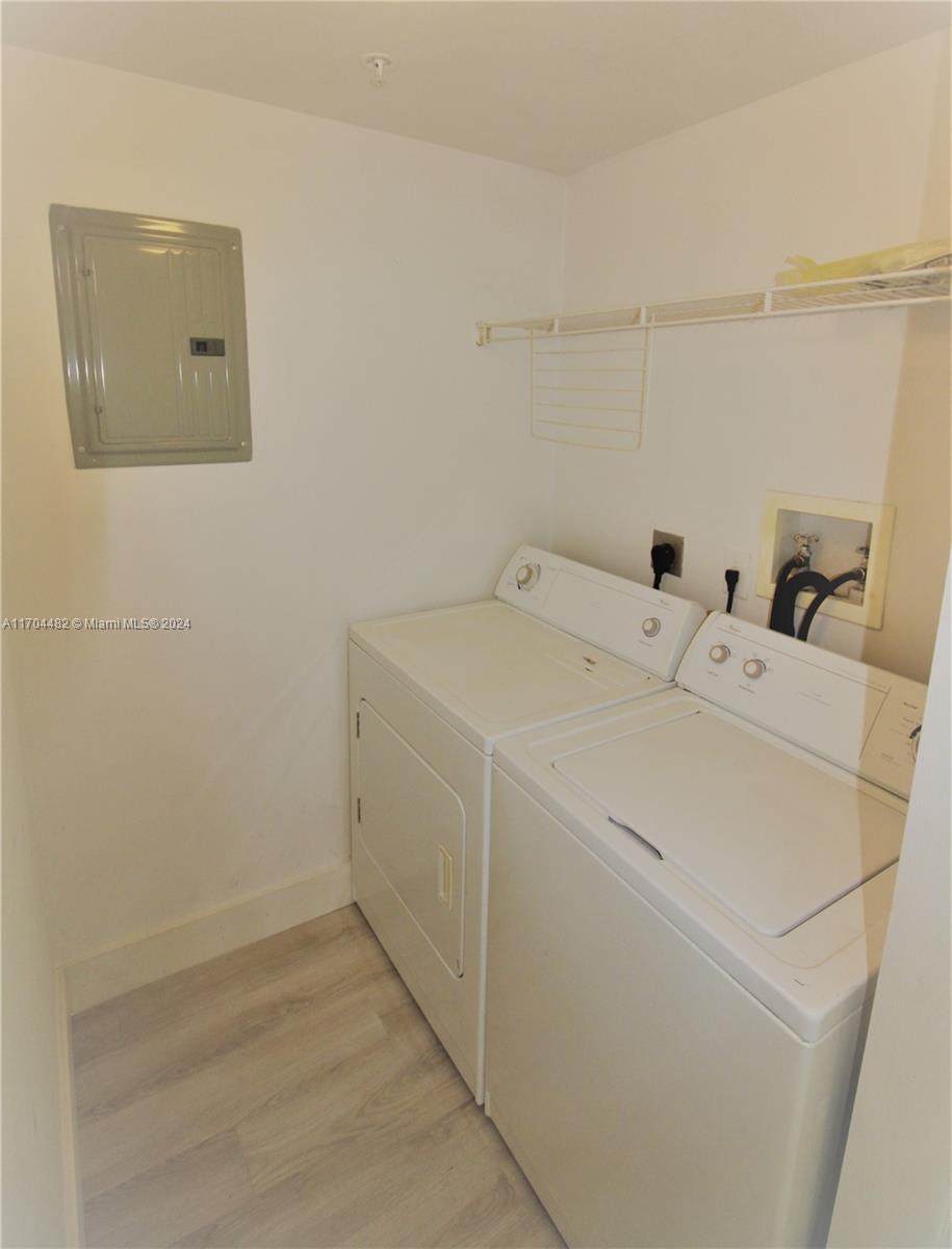 17150 North Bay Road, Unit 2612 Sunny Isles Beach, FL 33160 - Photo 17 of 26