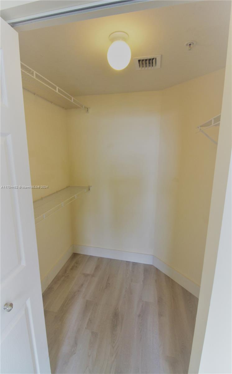 17150 North Bay Road, Unit 2612 Sunny Isles Beach, FL 33160 - Photo 8 of 26