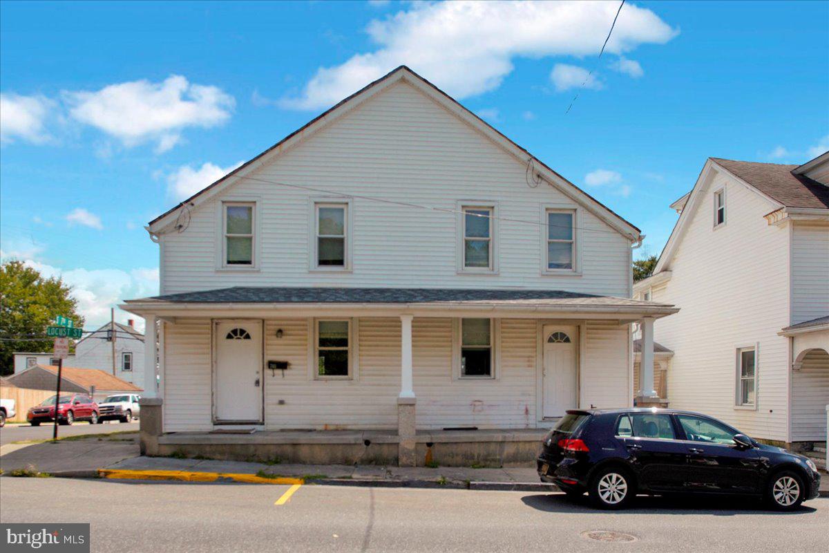 702 Locust Street Lebanon, PA 17042 - Photo 3 of 49 Gallery Image 3