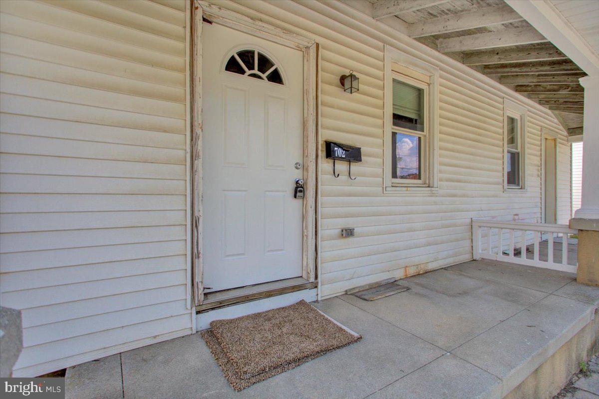 702 Locust Street Lebanon, PA 17042 - Photo 5 of 49 Gallery Image 5