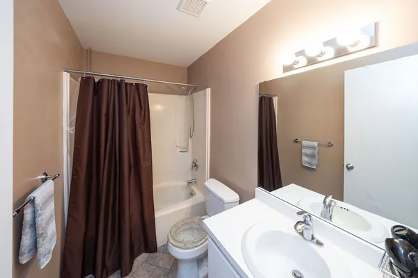 $350,000 | 217 Edgebrook Drive, Unit 217, Boylston, MA 01505