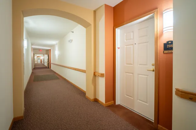 $225,000 | 8200 West 33rd Street, Unit 208, St. Louis Park, MN 55426