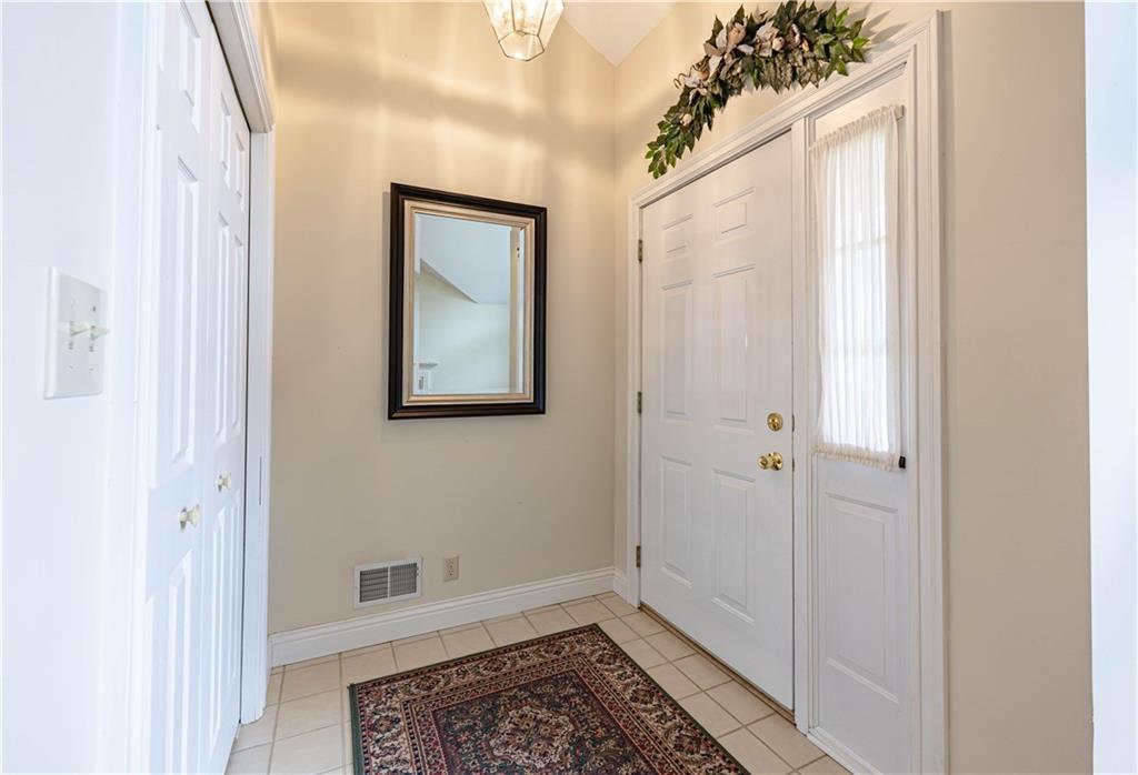 224 Country View Drive New Kensington, PA 15068 - Photo 2 of 32