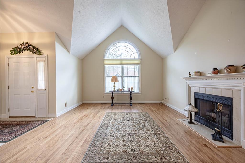 224 Country View Drive New Kensington, PA 15068 - Photo 3 of 32