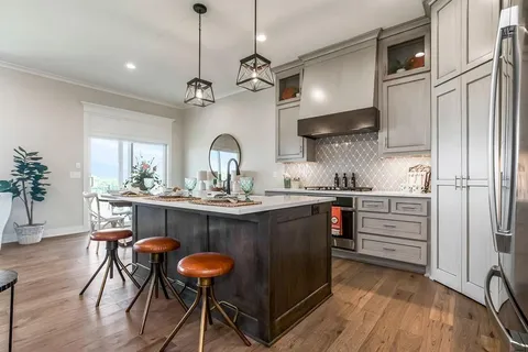 $631,584 | 25056 West 141st Terrace, Olathe, KS 66061