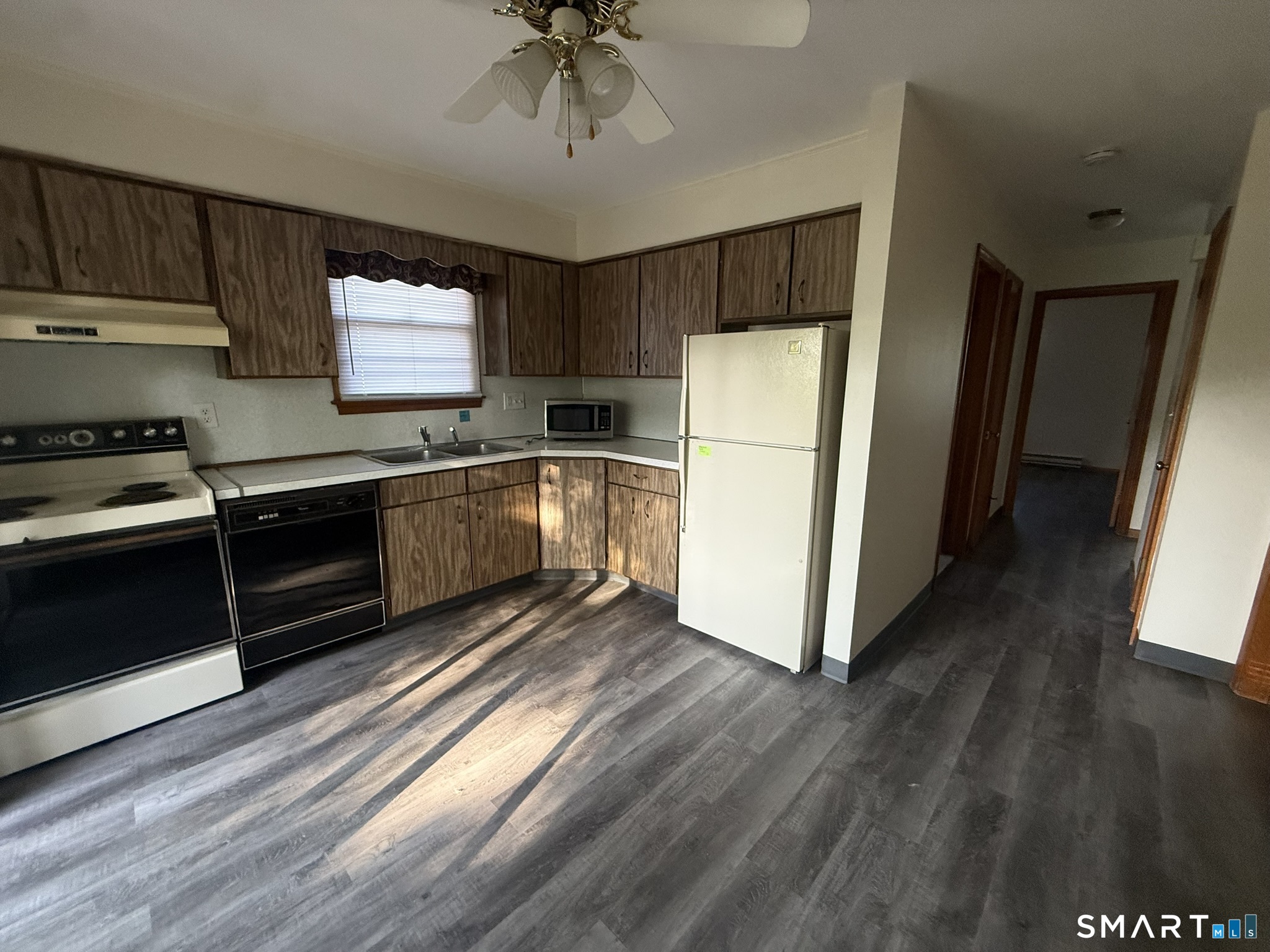 463 Pierpont Road, Unit 24 Waterbury, CT 06705 - Photo 7 of 22