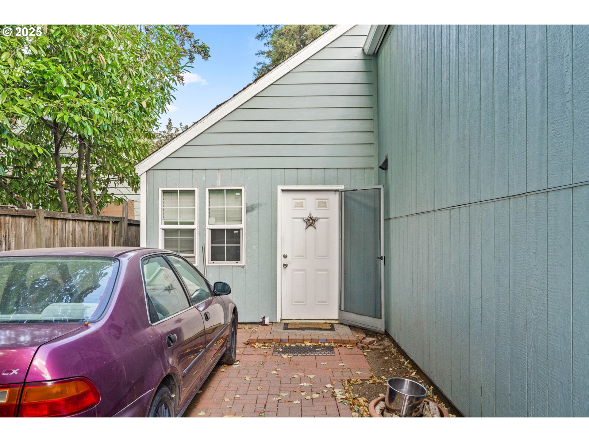 185 North Seneca Road Eugene, OR 97402 - Photo 2 of 25 Gallery Image 2