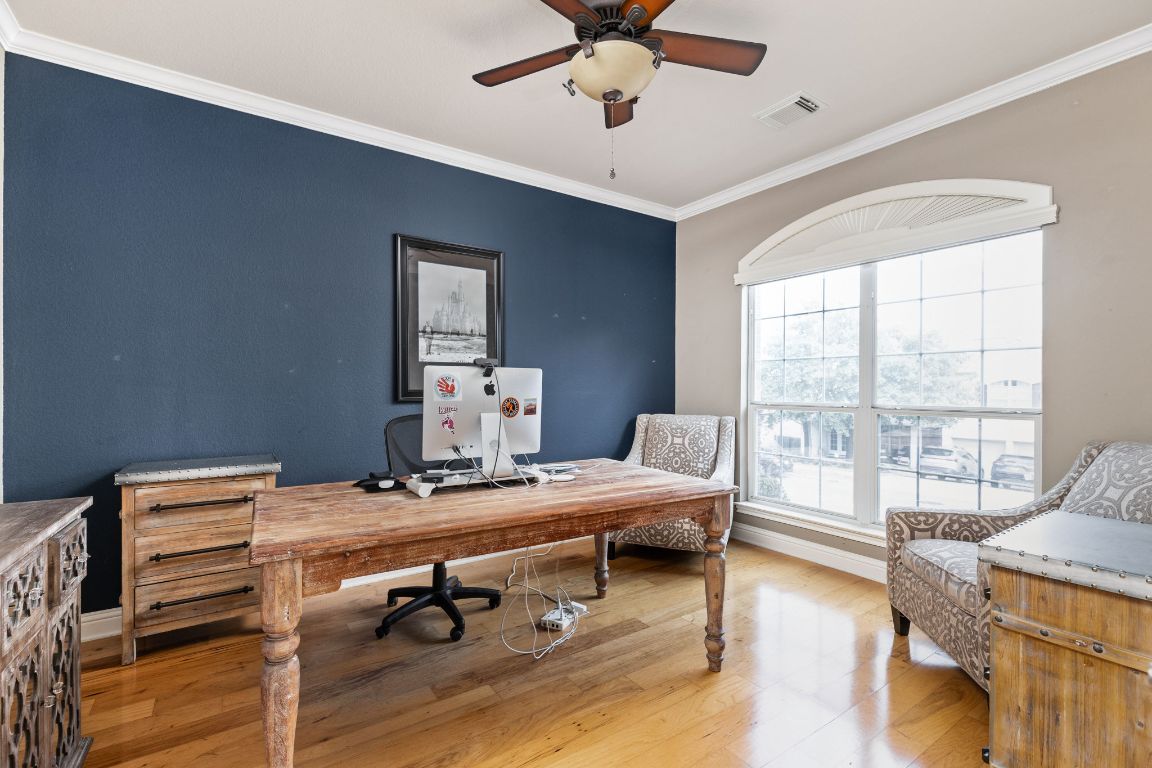 7109 Via Correto Drive Austin, TX 78749 - Photo 5 of 40 a room with furniture and a window