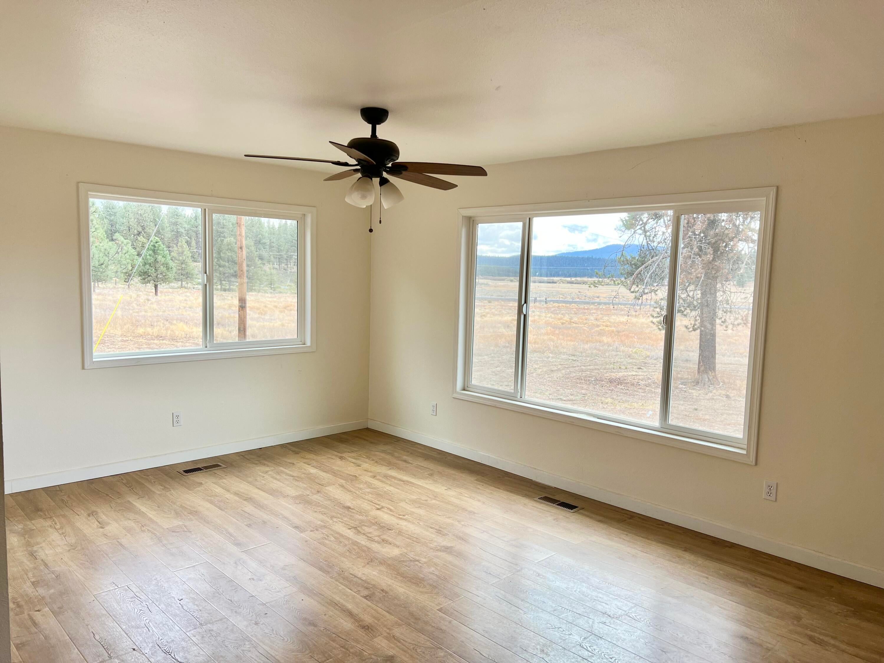 9615 Williamson River Road Chiloquin, OR 97624 - Photo 9 of 60 Dining
