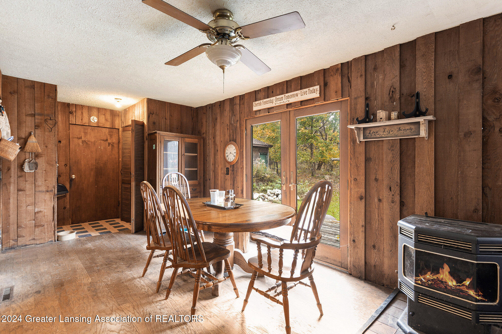 8687 Keller Road Delton, MI 49046 - Photo 6 of 34 Dining Room